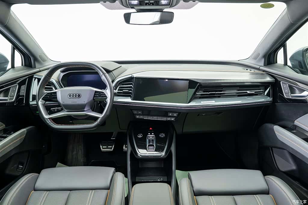 Audi Q4 e-tron, 2024 6