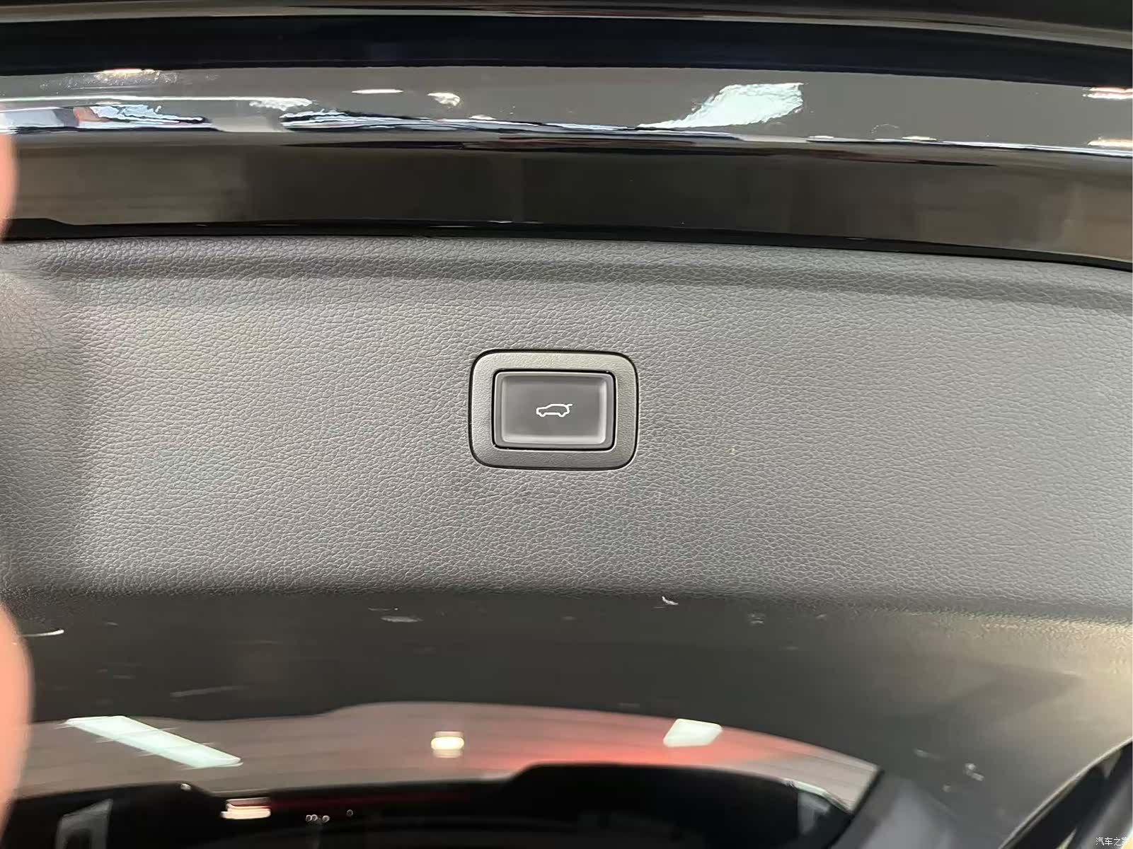 Hongqi HS7, 2024 31