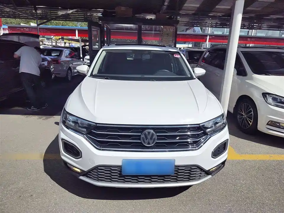 Volkswagen T-ROC exploring Songs