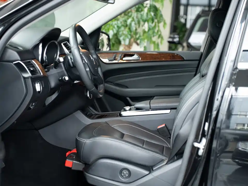 Mercedes-Benz M class