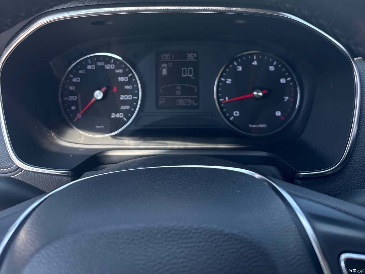 Roewe RX5, 2016 12