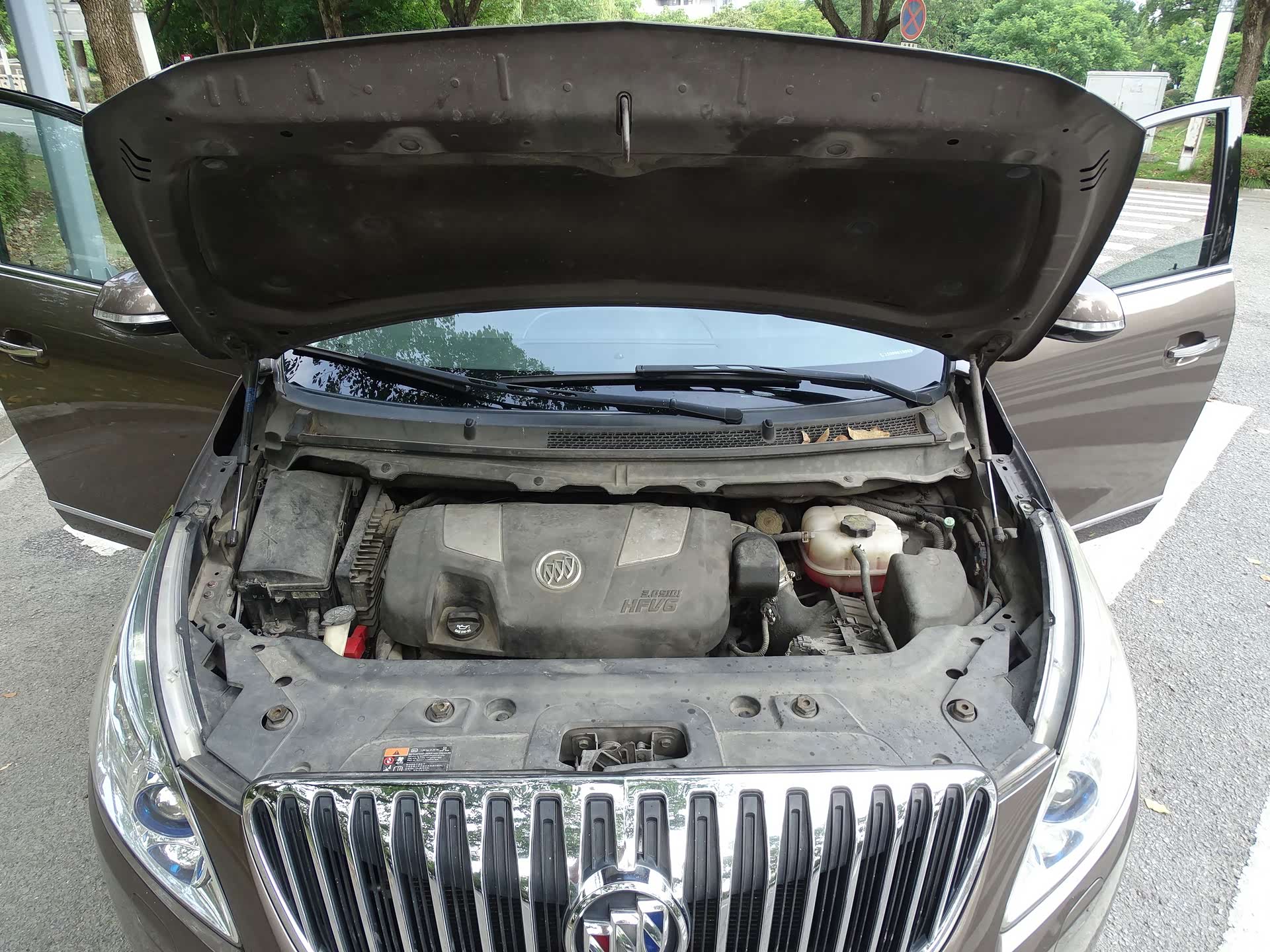 Buick GL8, 2011 55