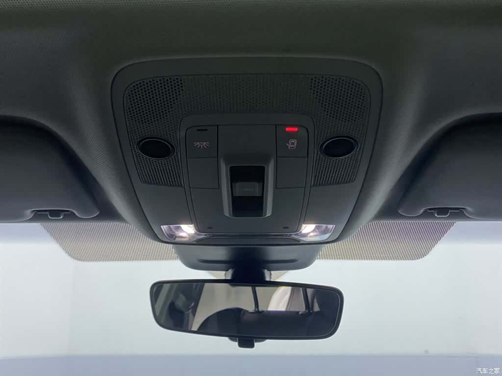 Audi Q2L, 2023 26