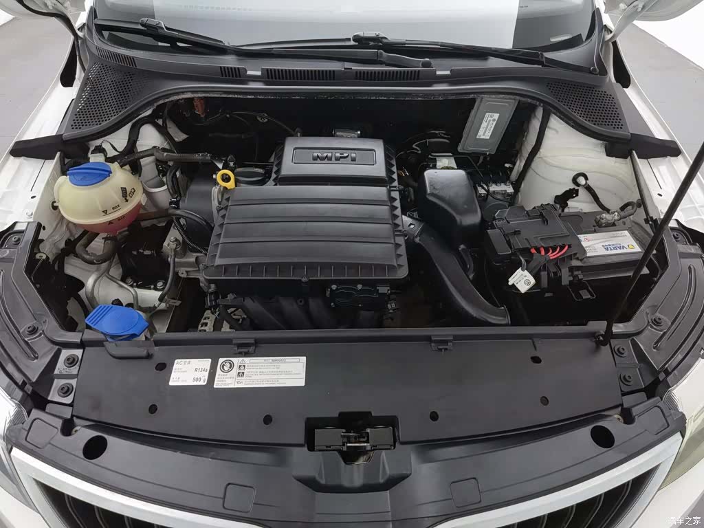 Skoda Rapid, 2016 6