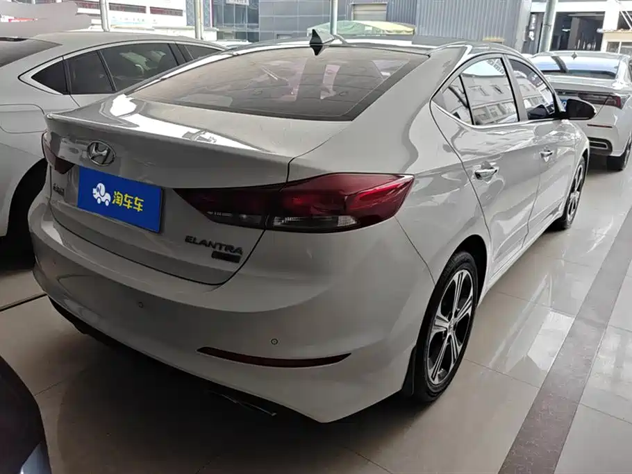 Hyundai Lead