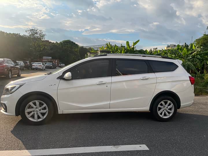 Baojun 310W 2017 1.5L МКПП Style guo V