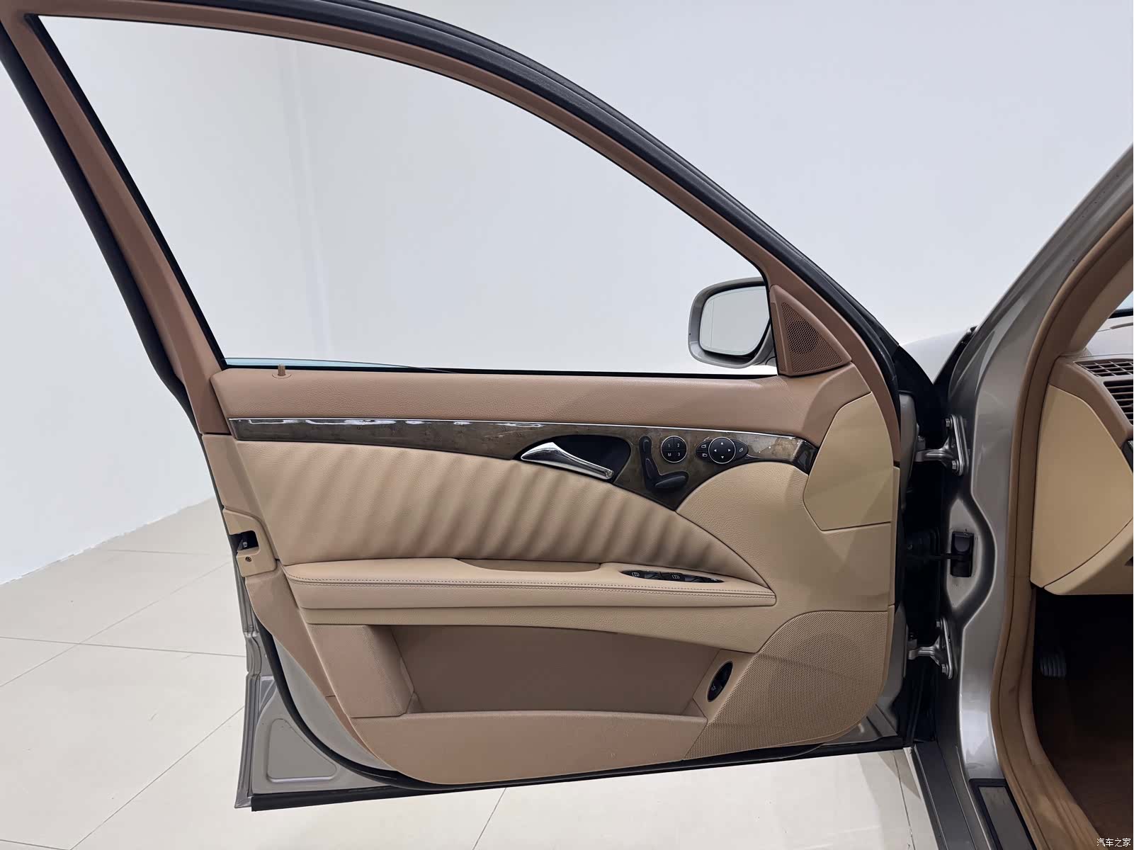 Mercedes-Benz E-Class, 2007 16