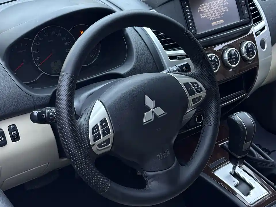 Mitsubishi Pajero Jinchang