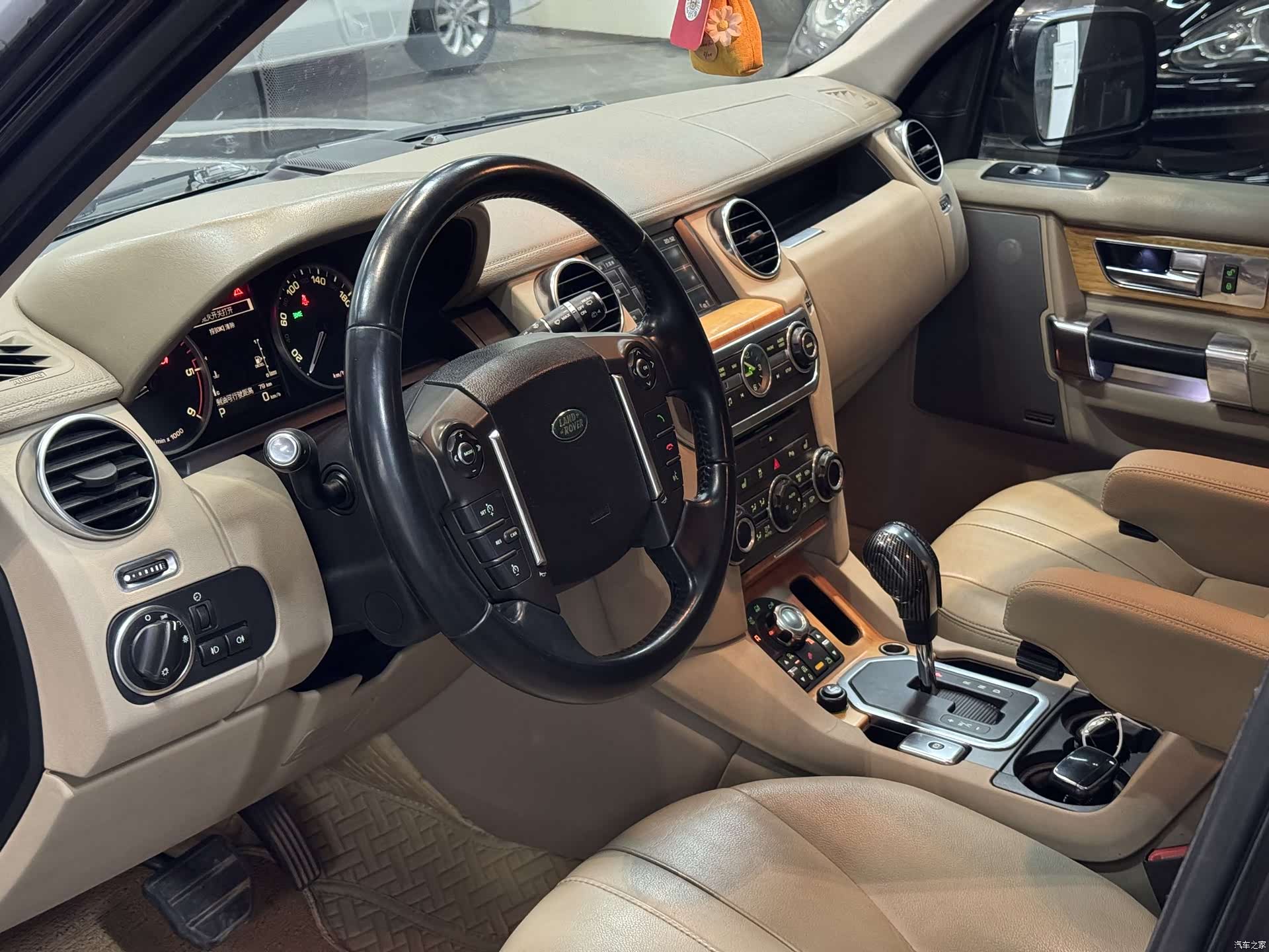 Land Rover Discovery, 2012 4