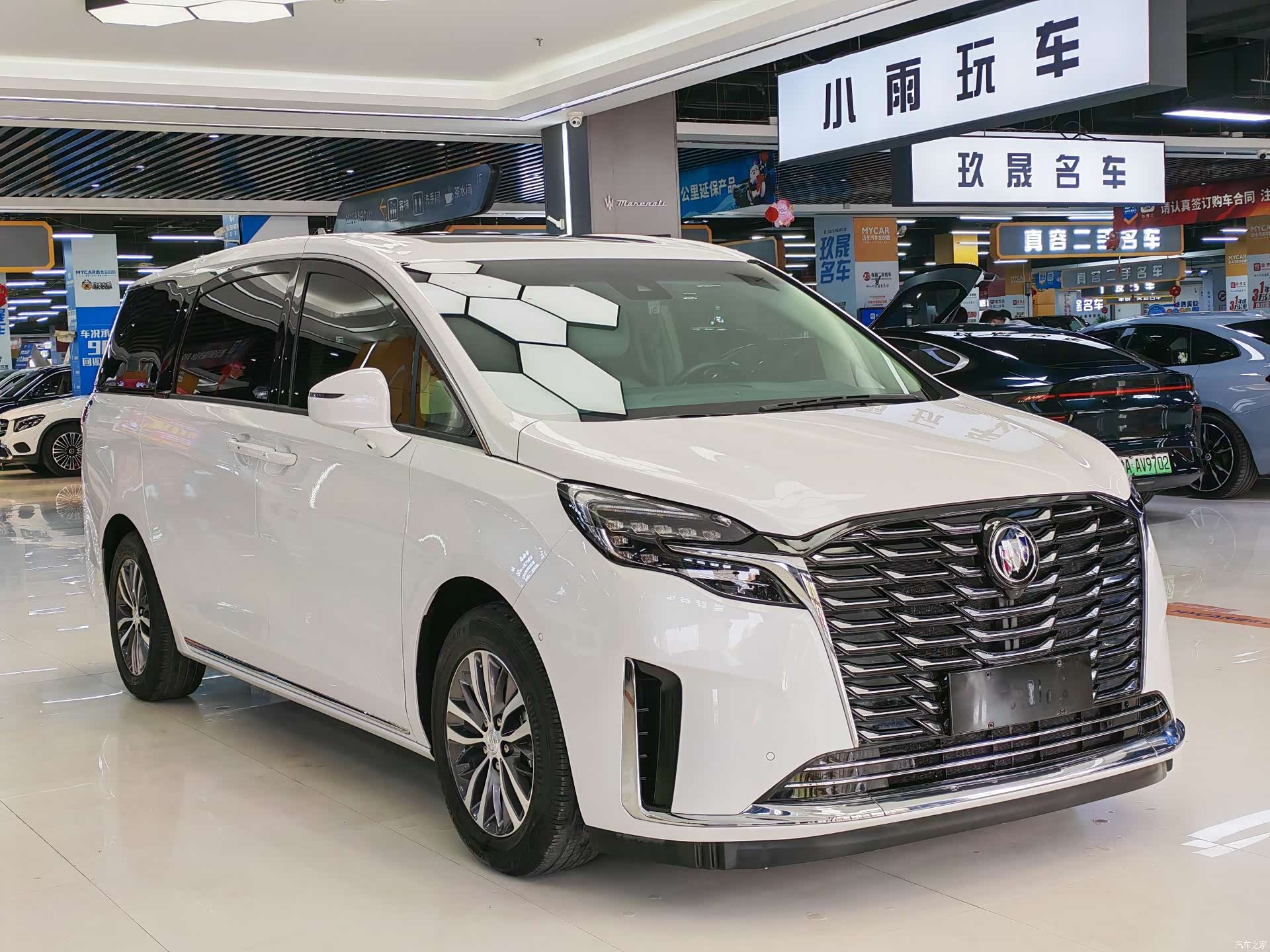Buick GL8, 2023 3