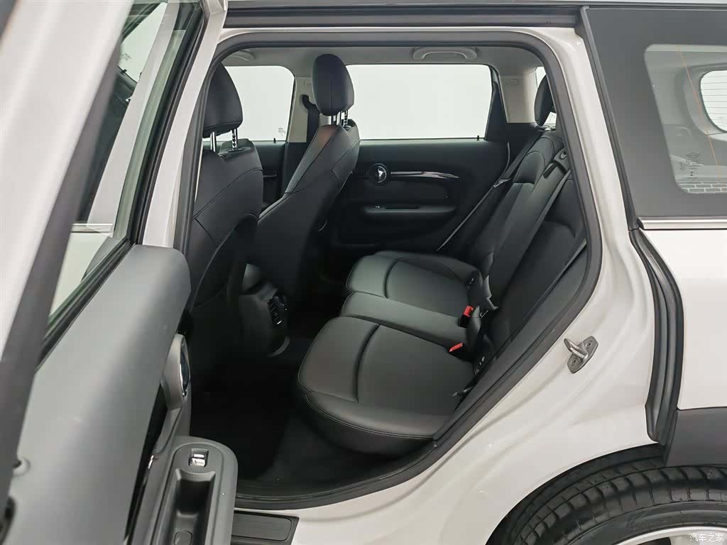 Mini Clubman, 2023 15
