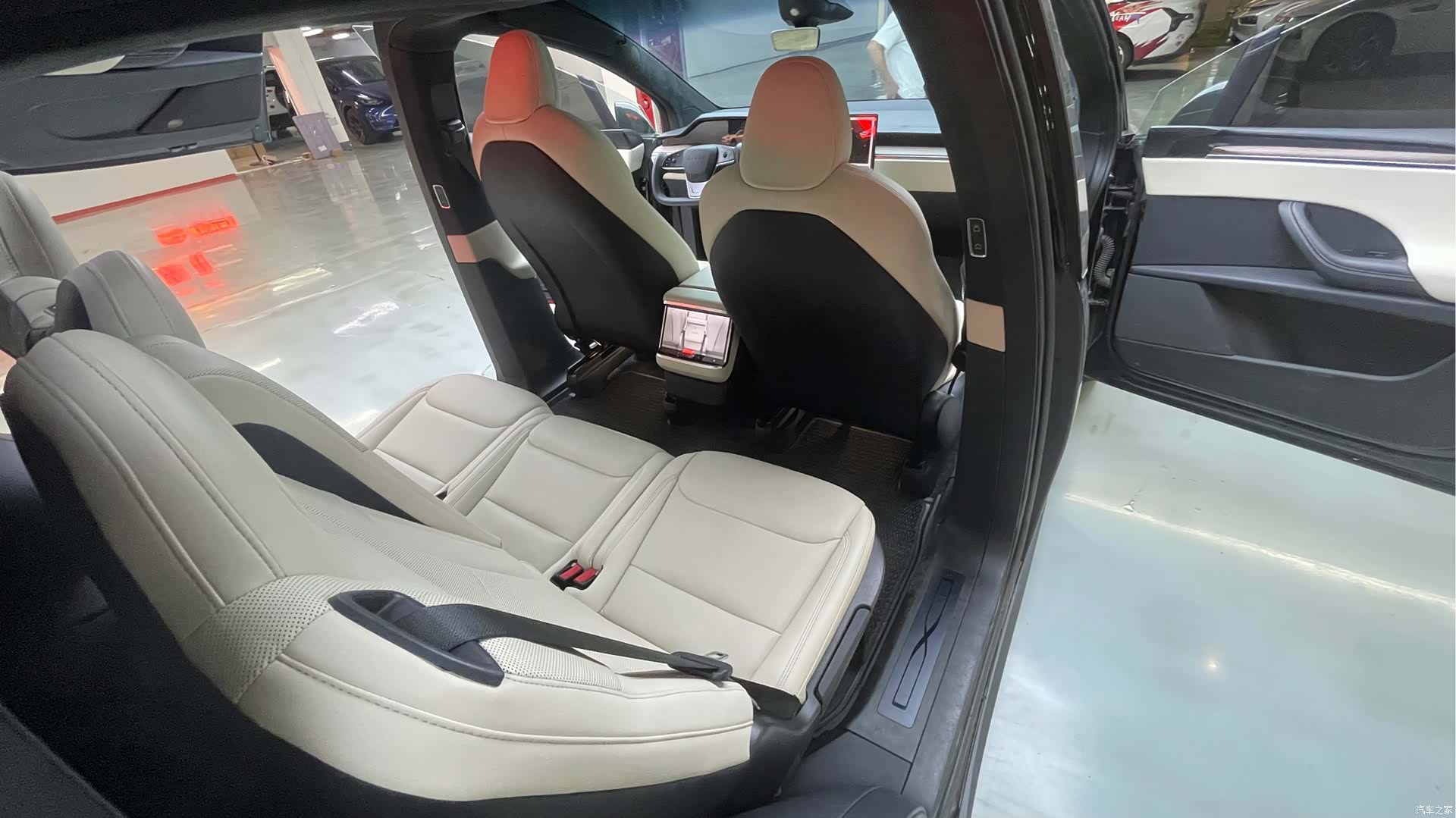 Tesla Model X, 2023 все фото