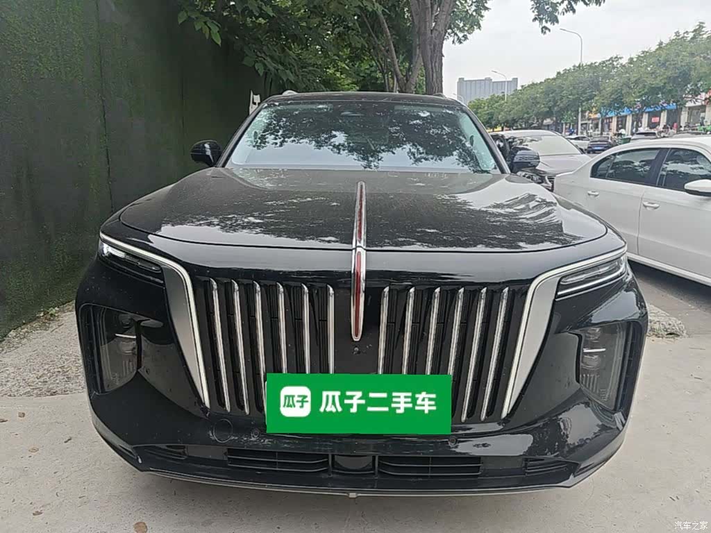 Hongqi E-HS9, 2023 3