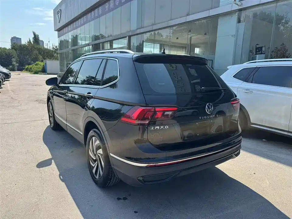 Volkswagen Tiguan L