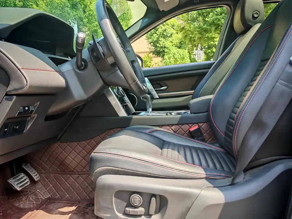 Land Rover Discover sports