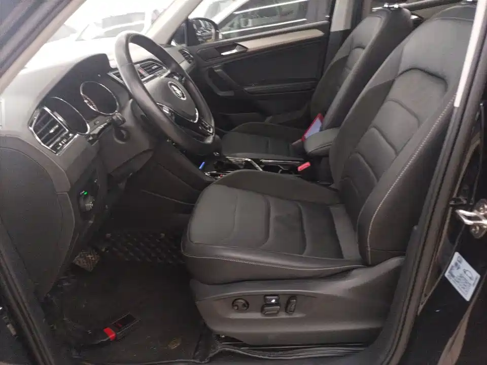Volkswagen Tiguan L