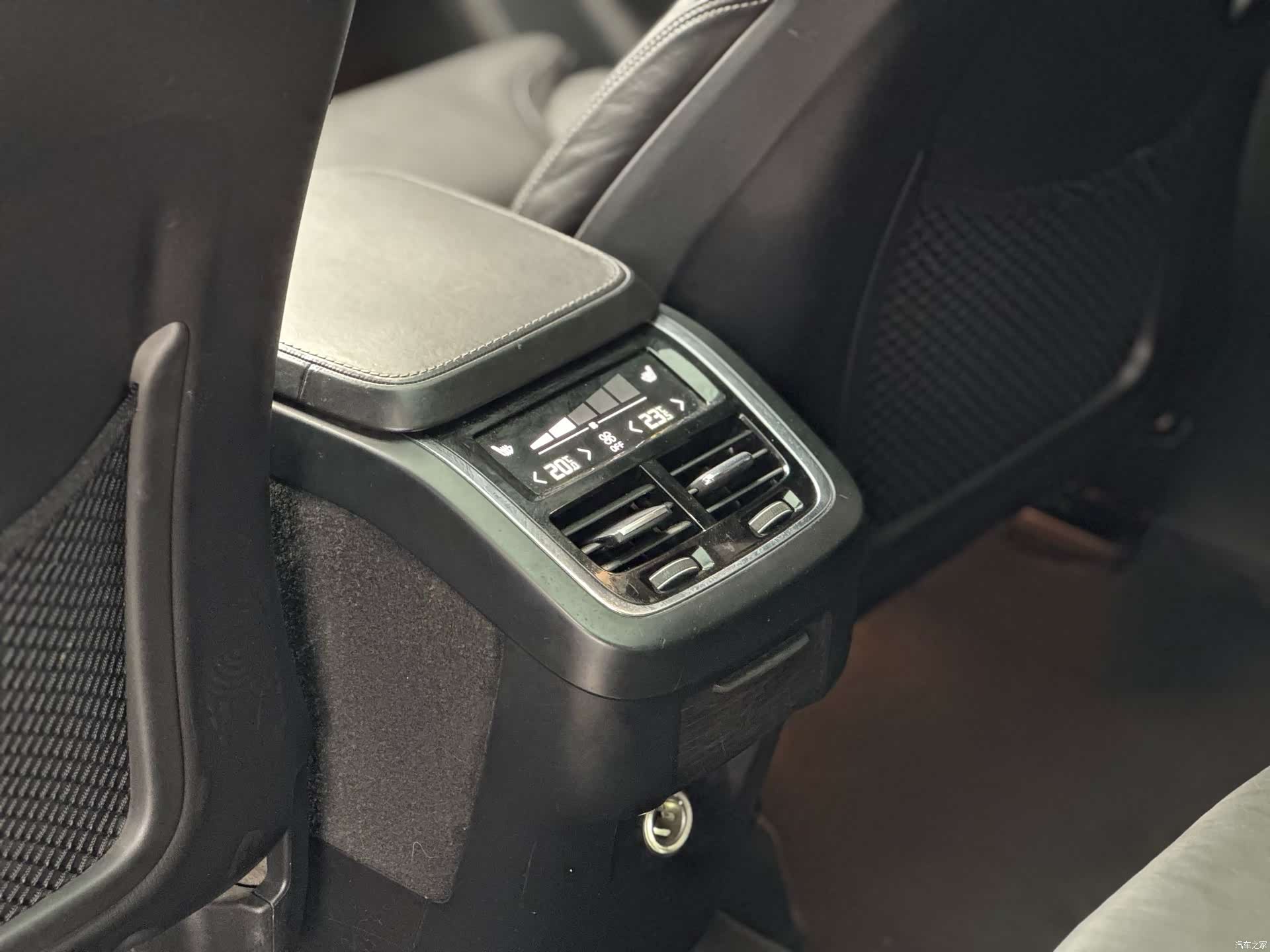 Volvo XC90, 2016 14