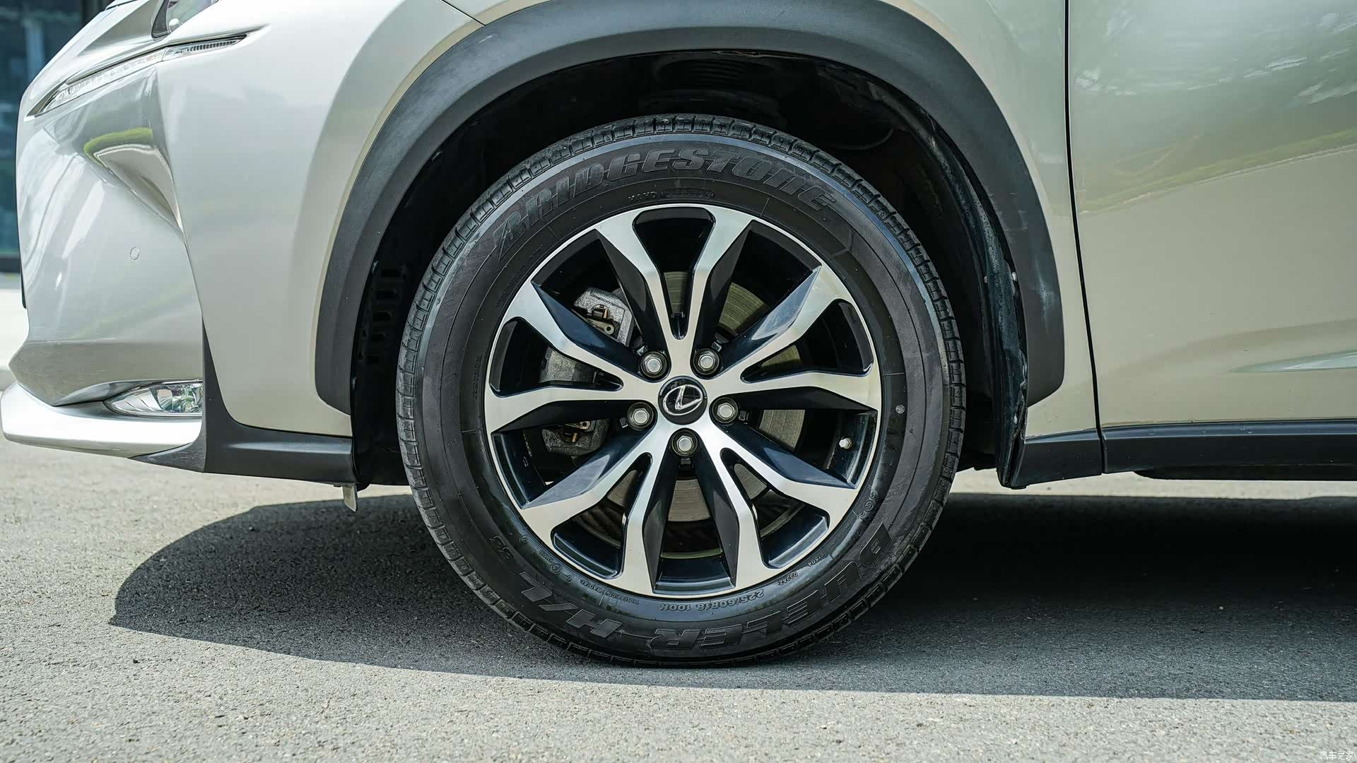 Lexus NX, 2016 8