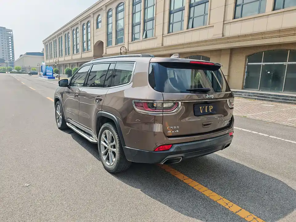 Jeep Grand Commander