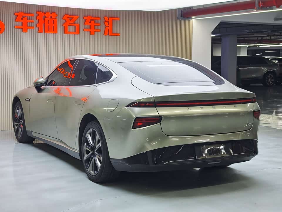 XPENG P7