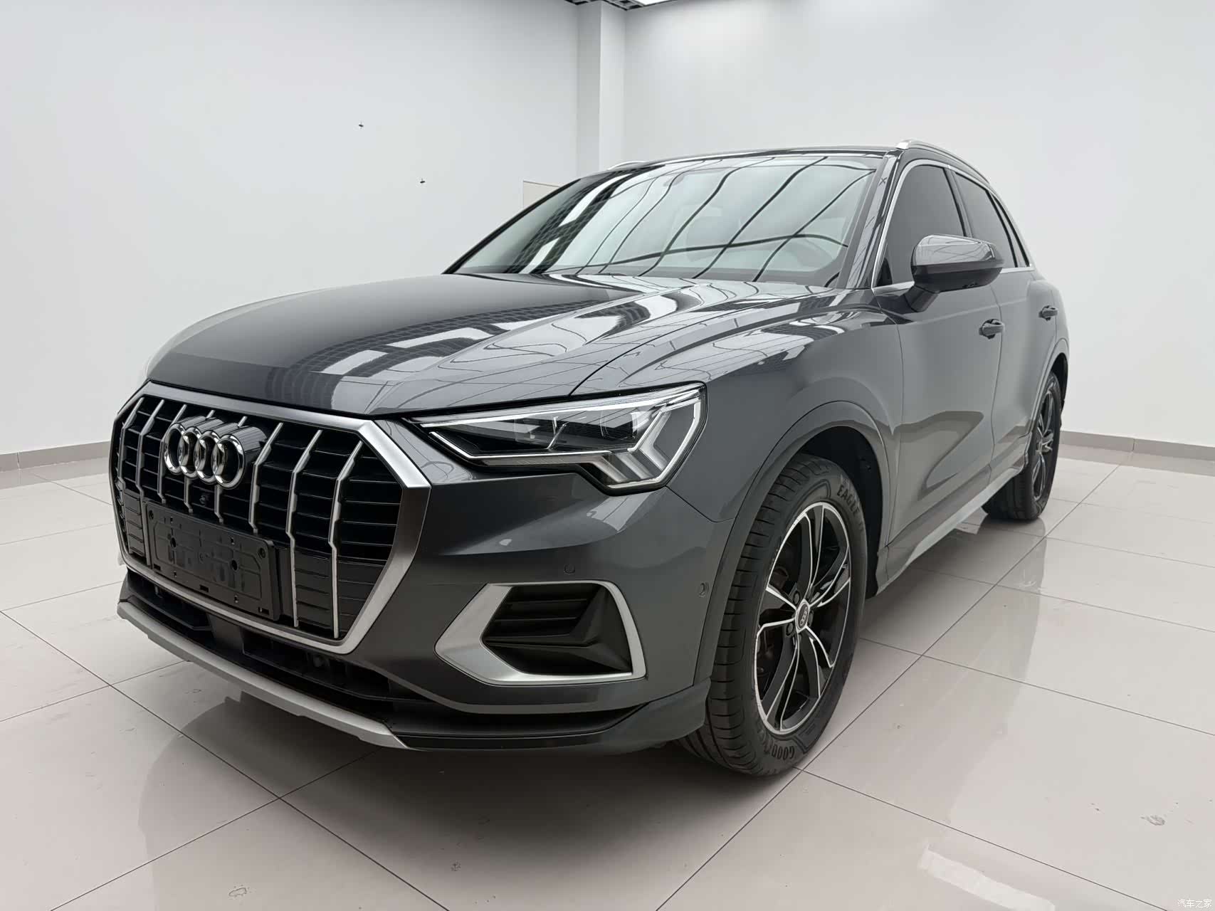 Audi Q3, 2022 1