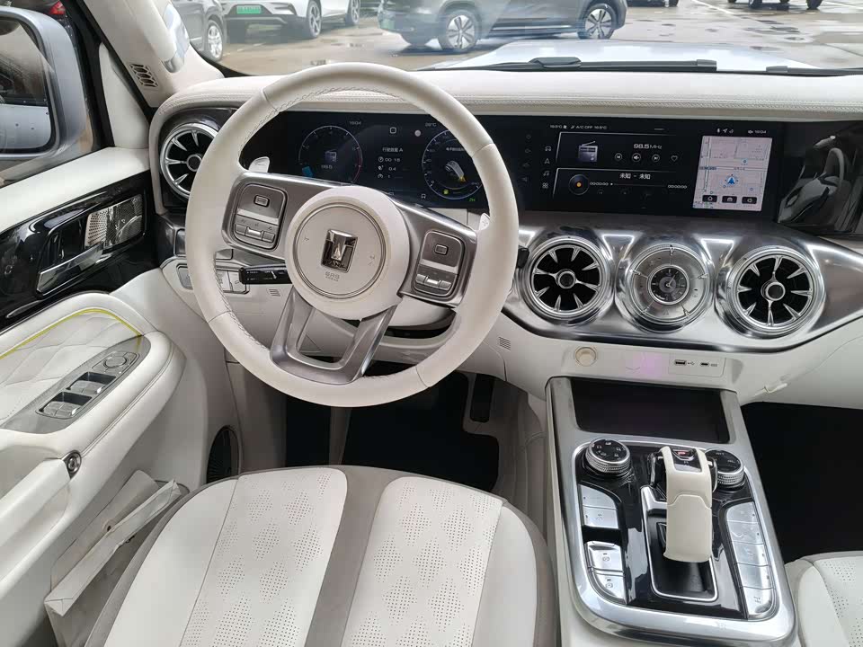 CrossBoundary Co-creation tank 300