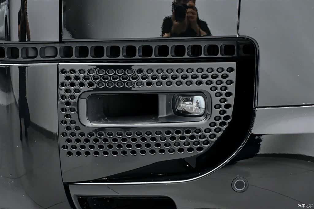 Land Rover Defender, 2024 10