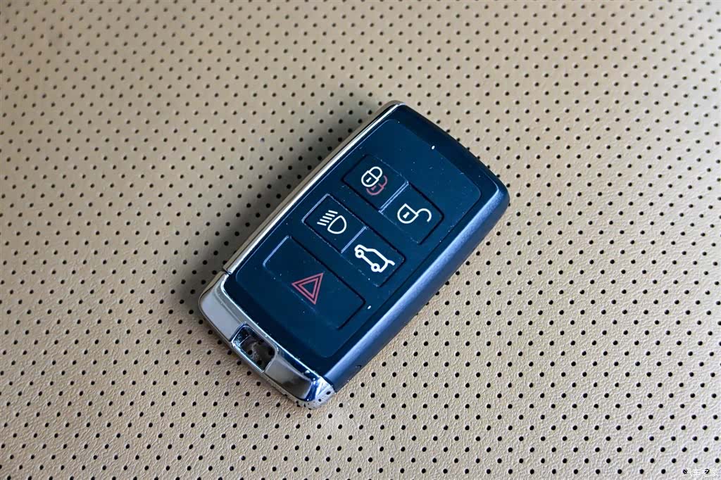 Land Rover Defender, 2024 42
