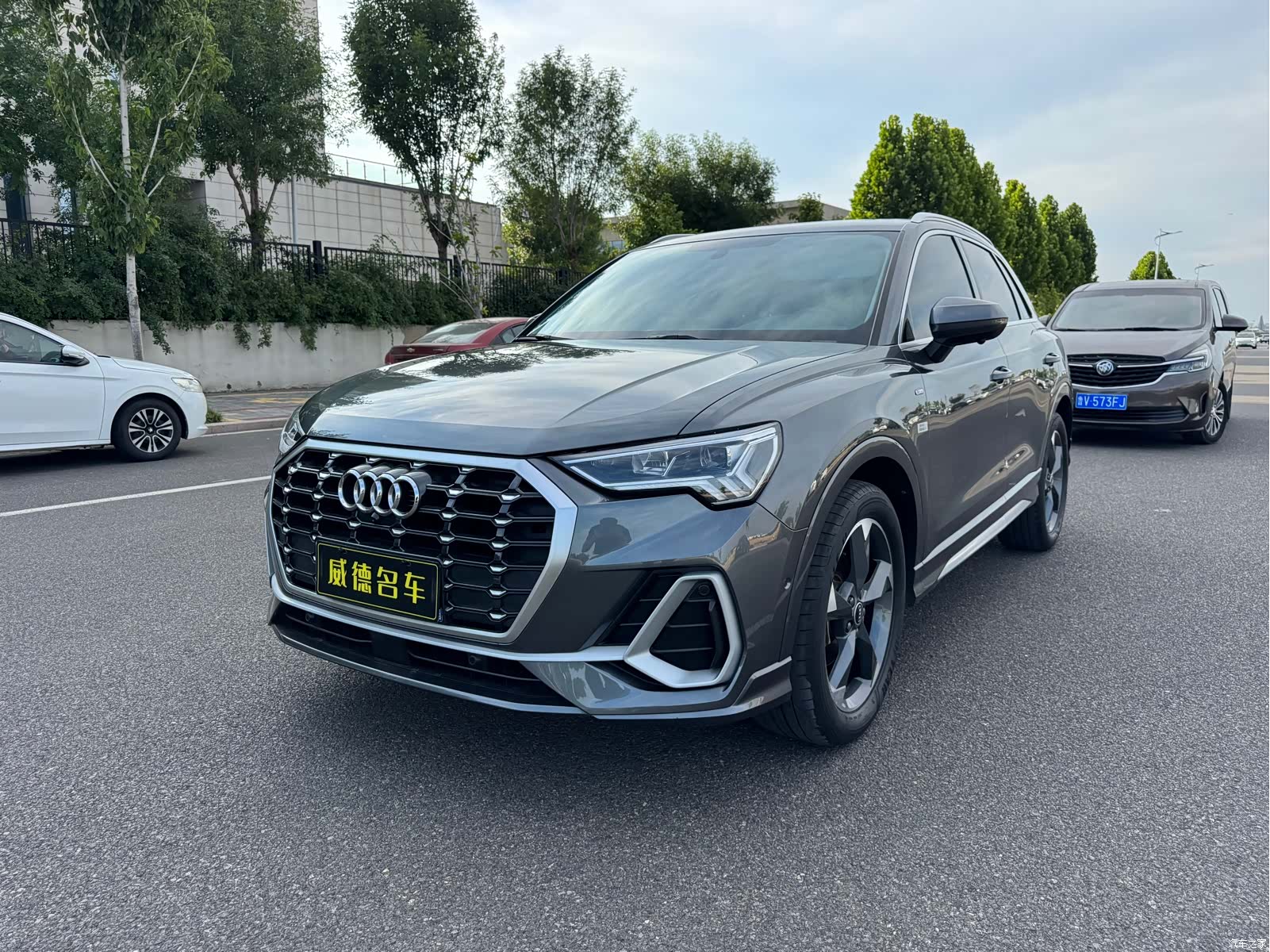 Audi Q3, 2022 1