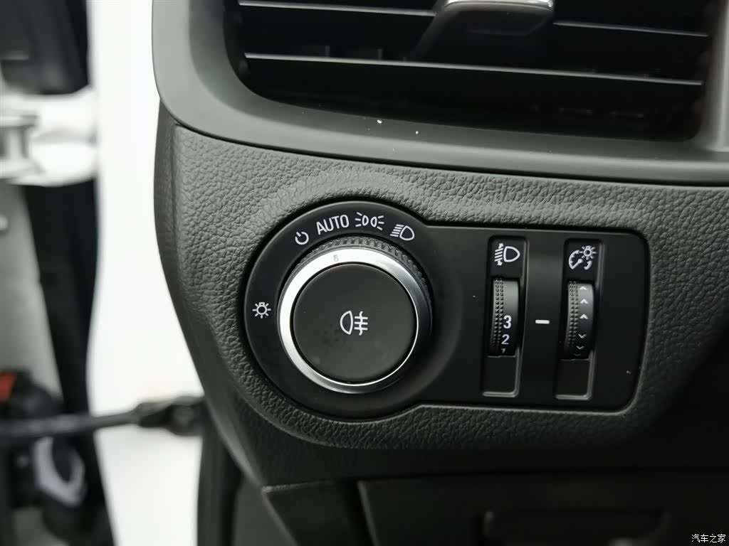 Buick Envision Plus, 2021 21