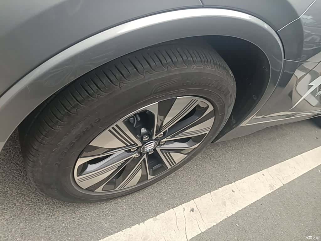Buick E5, 2025 23