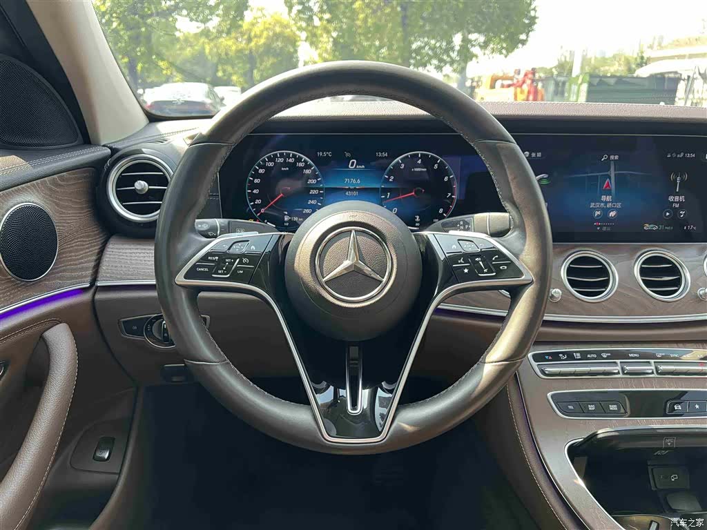 Mercedes-Benz E-Class, 2021 18