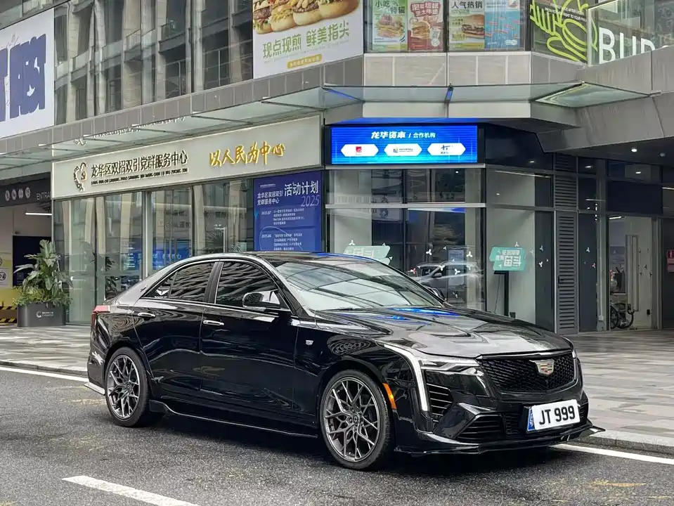 Cadillac CT4
