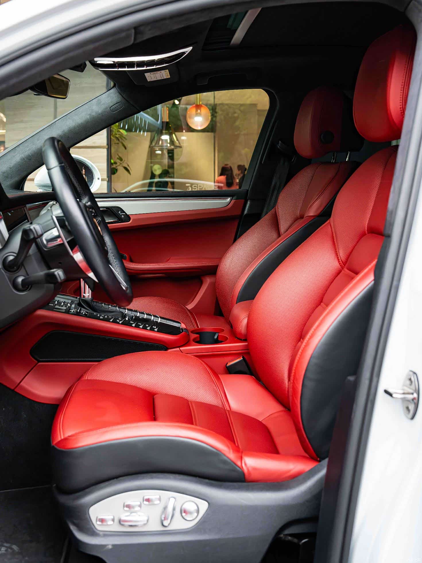 Porsche Macan, 2022 11