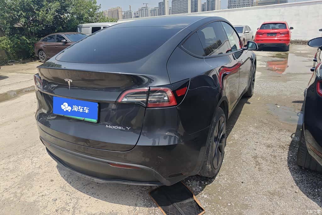 Tesla Model Y, 2024 3
