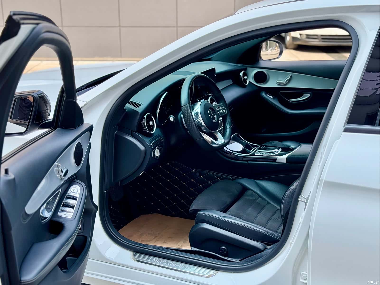 Mercedes-Benz C-Class, 2020 4