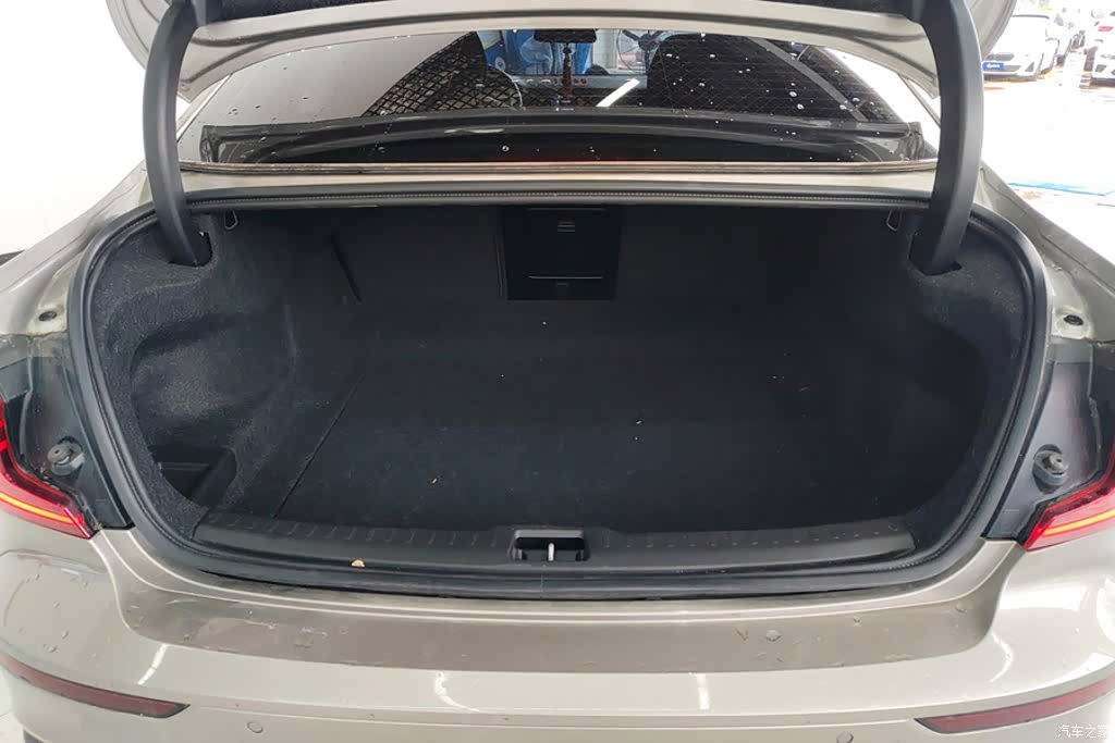 Volvo S60, 2020 4