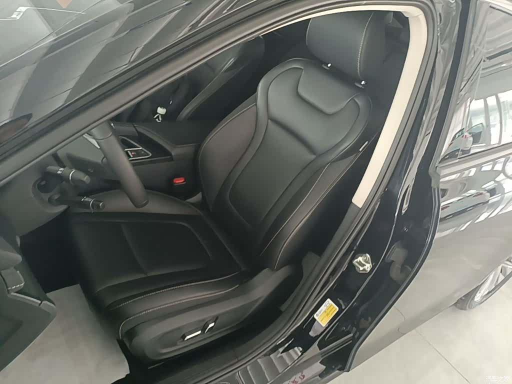 Bestune B70, 2025 15