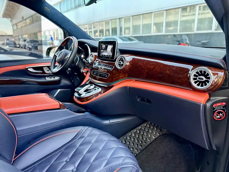 Mercedes-Benz V-class