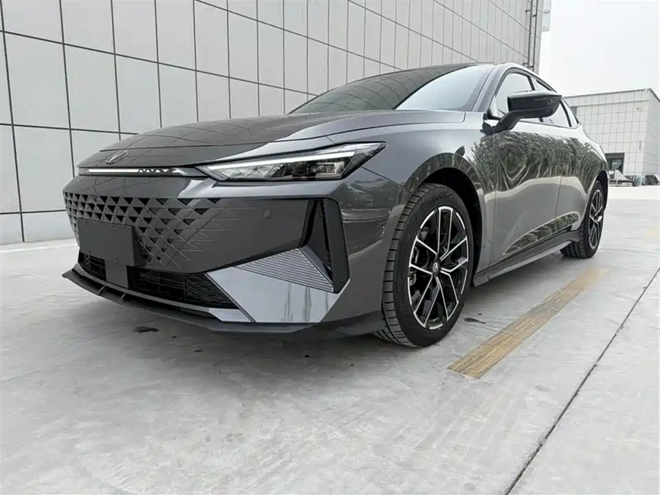 Changan UNI-V Smart iDD