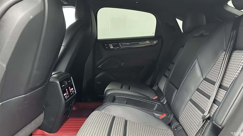 Porsche Cayenne, 2022 12