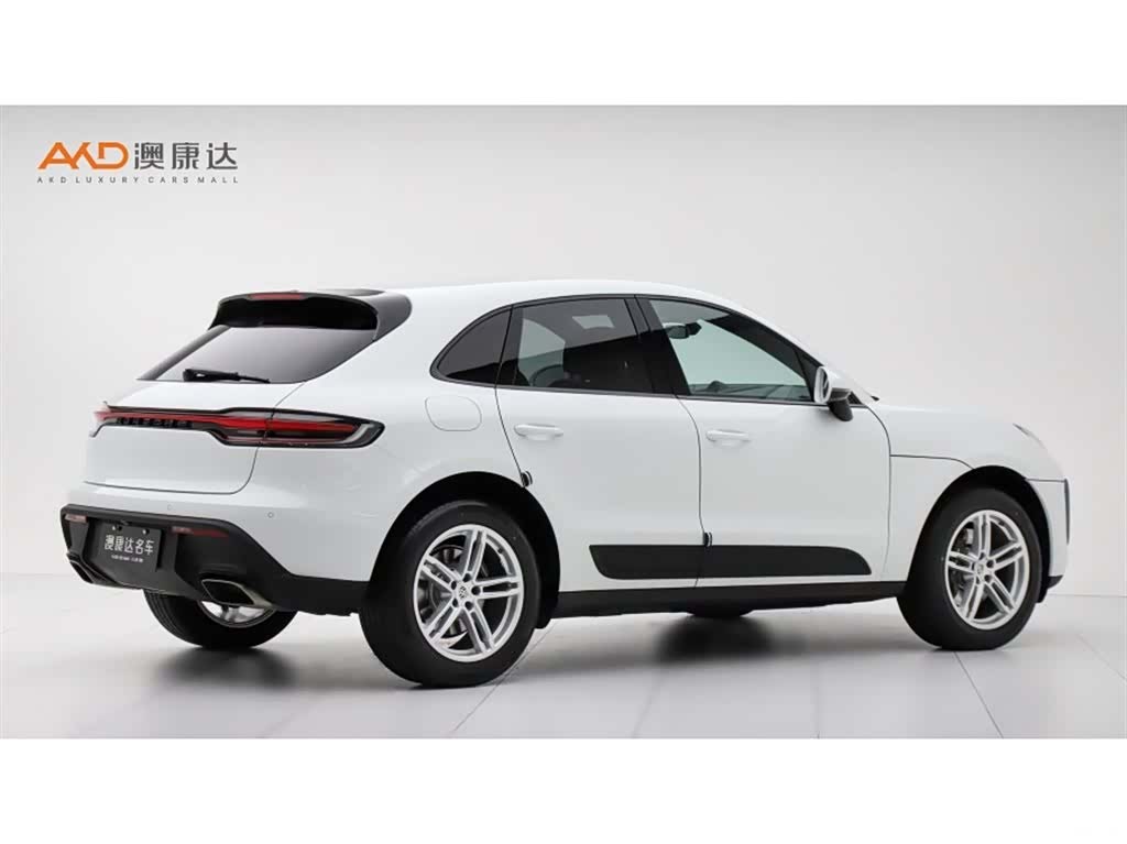 Porsche Macan, 2024 3