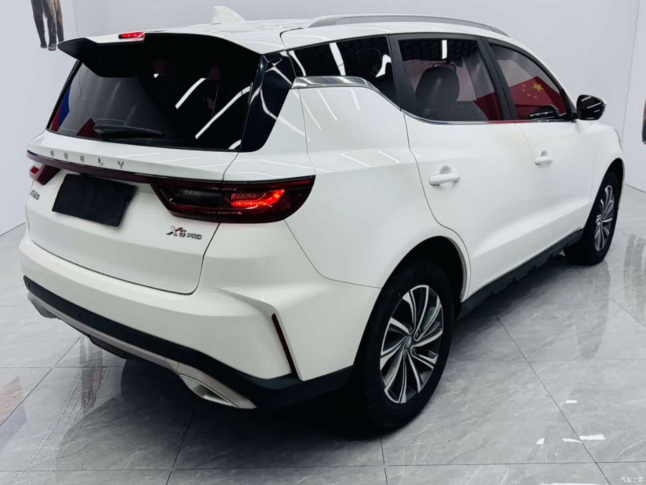 Geely X6, 2022 11