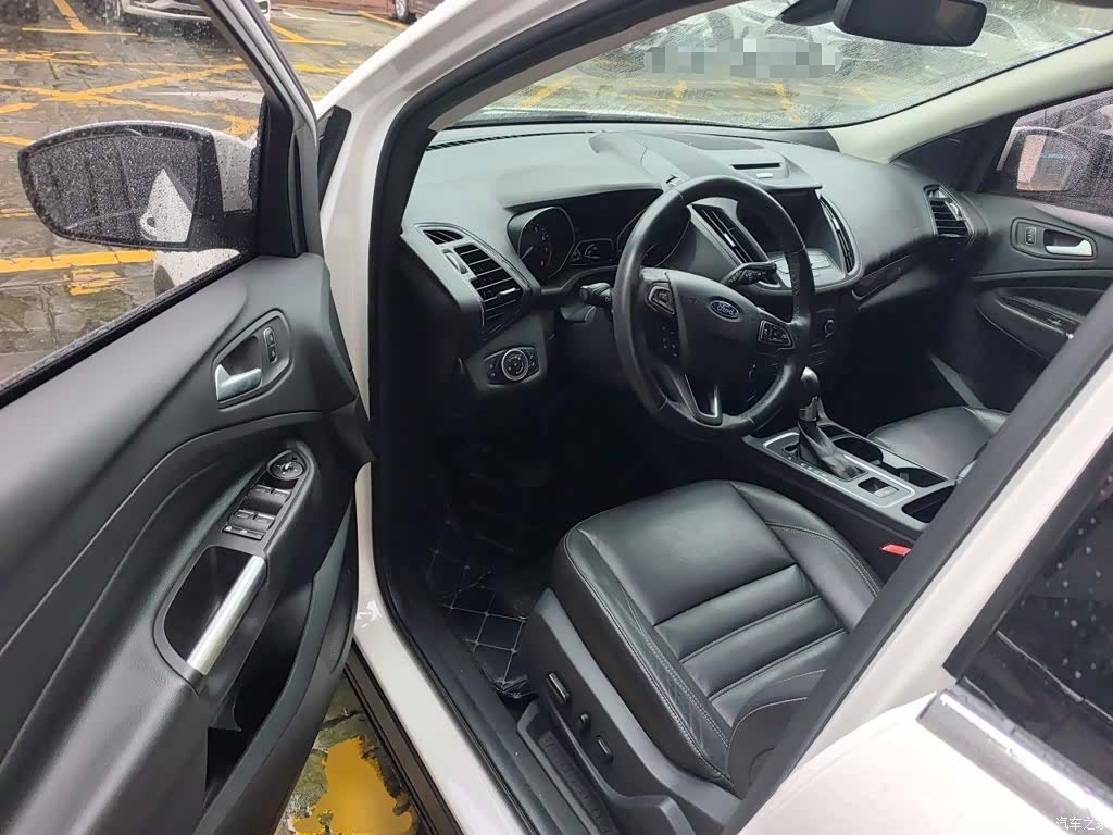 Ford Kuga, 2017 12