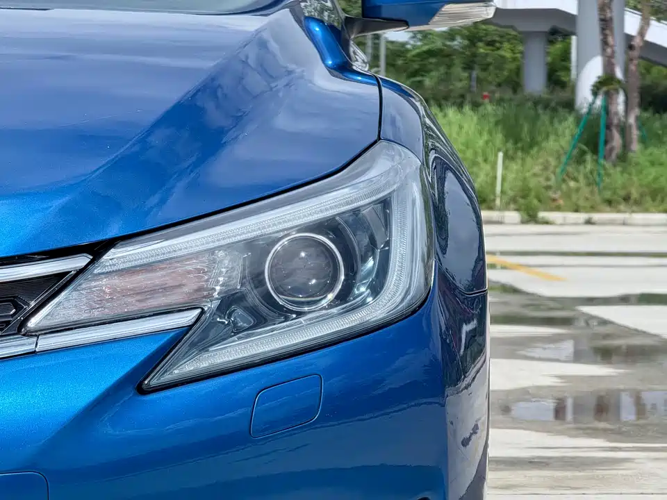 Toyota Reiz