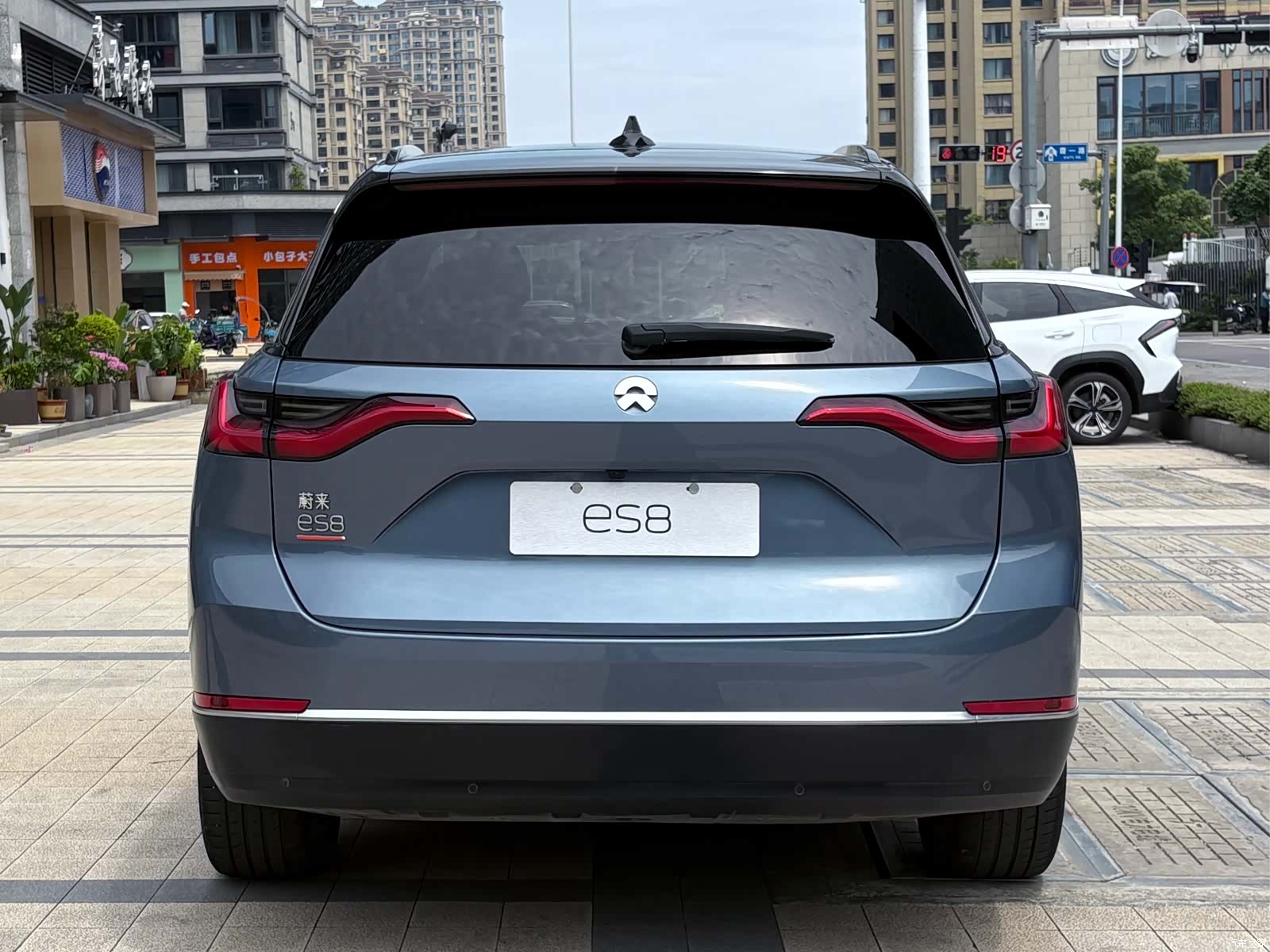 NIO ES8, 2021 4