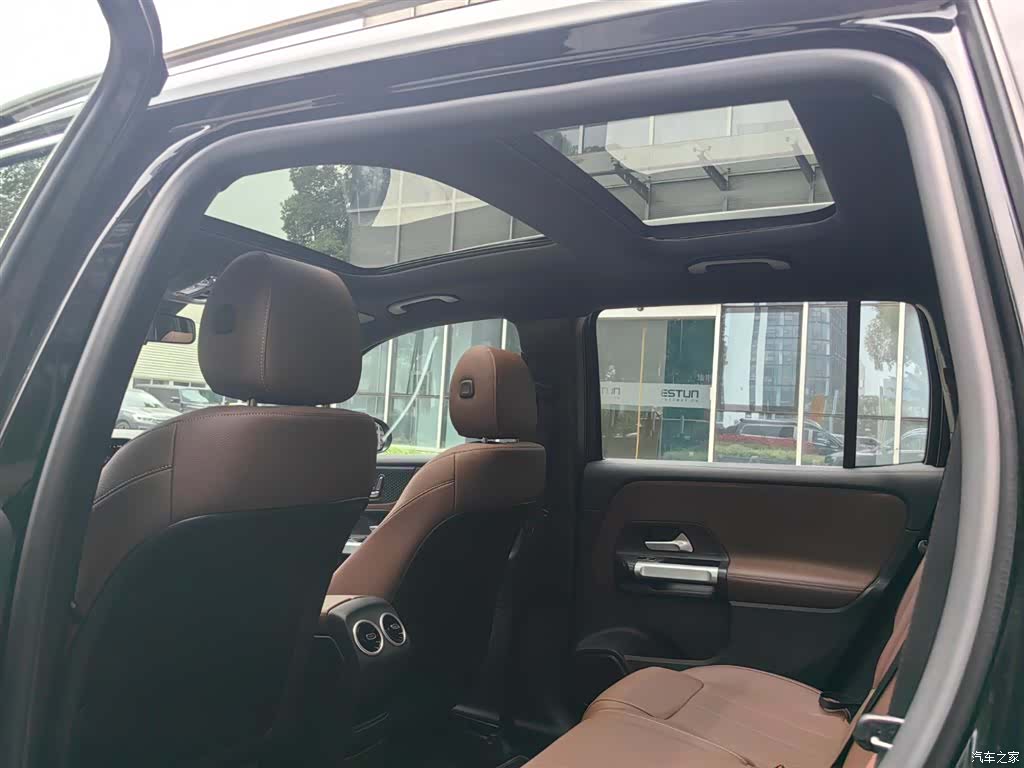 Mercedes-Benz GLB, 2025 21