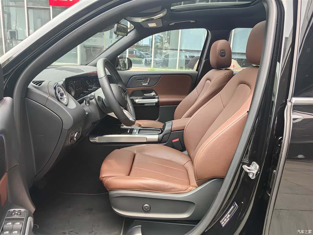 Mercedes-Benz GLB, 2025 13