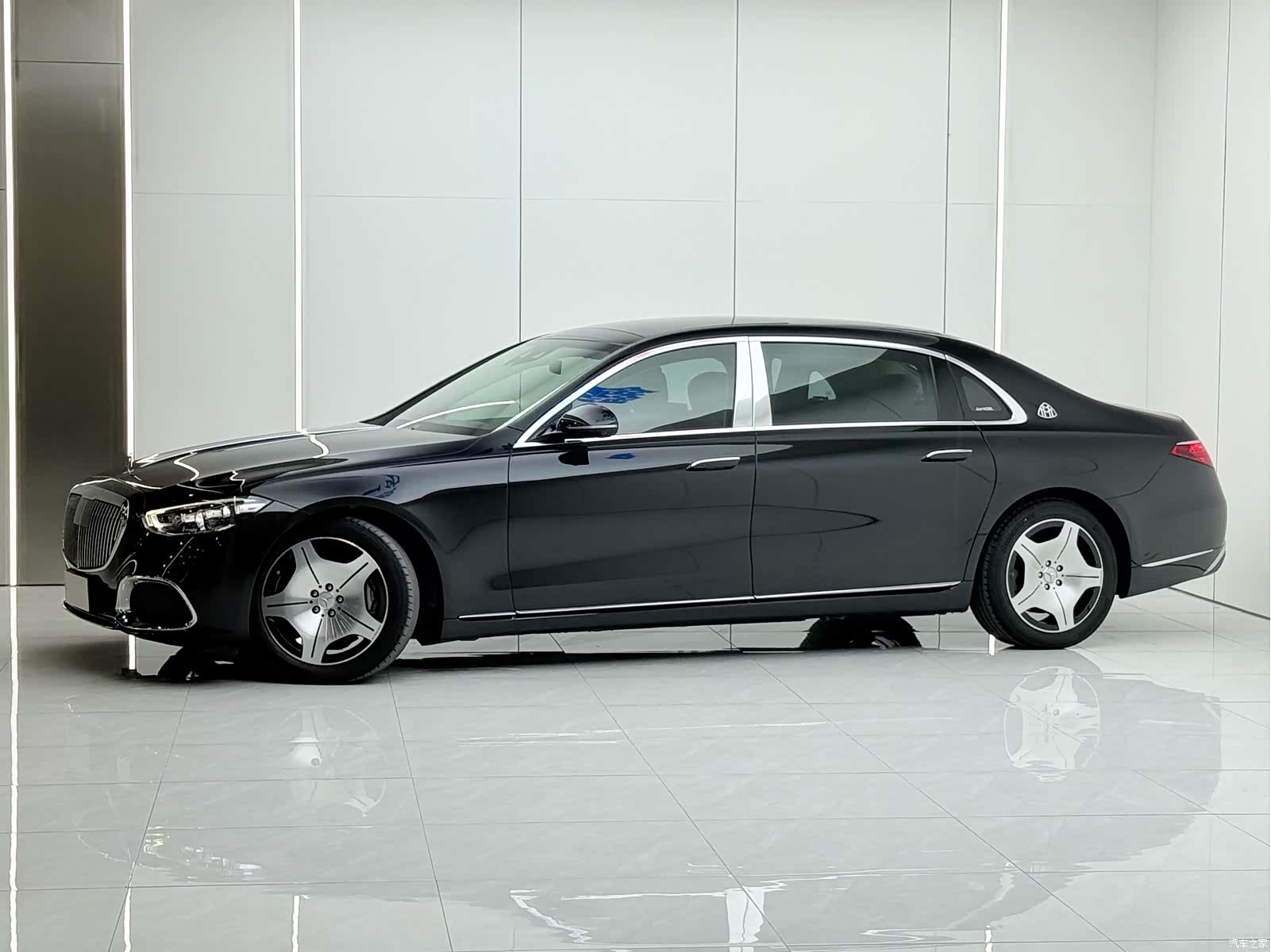 Maybach S-Class, 2023 1