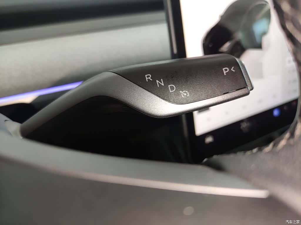 Tesla Model Y, 2024 10